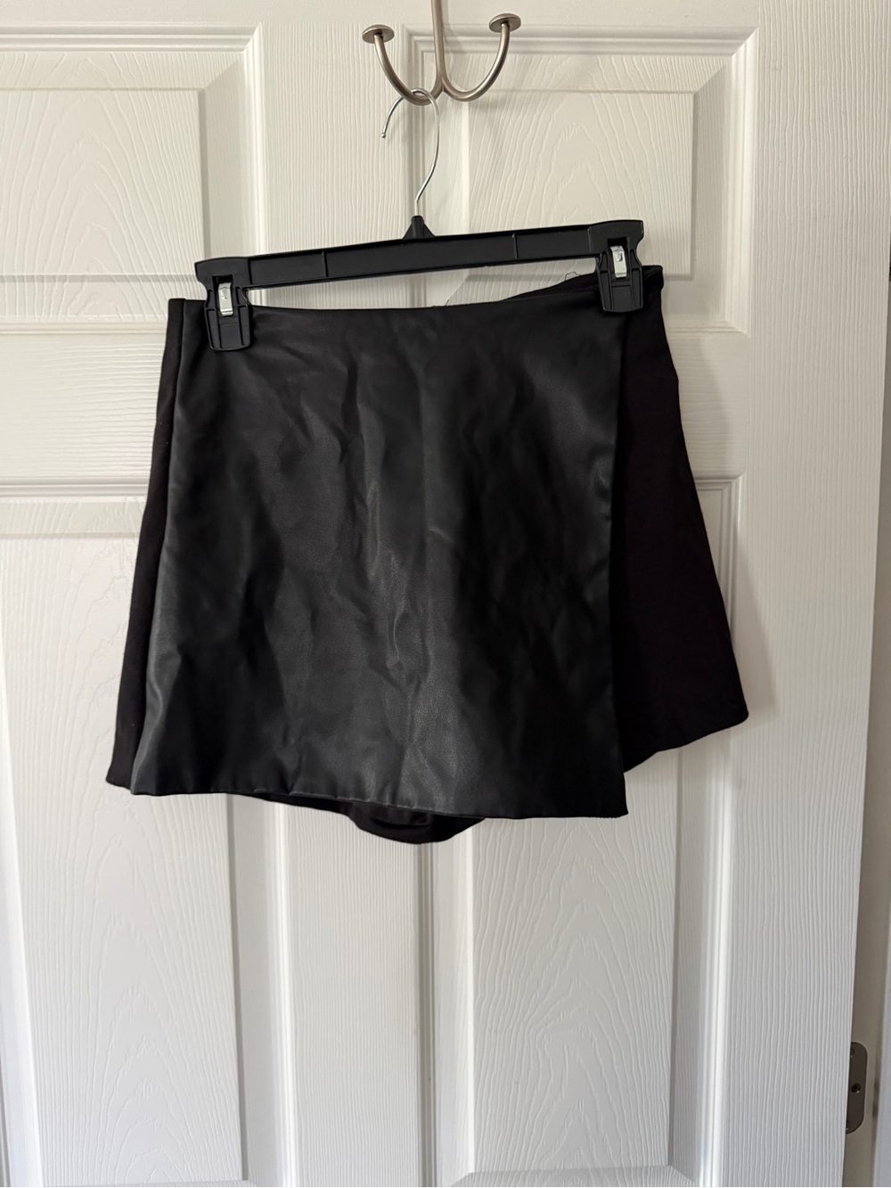 DO+BE Black Faux Leather Mini Skort